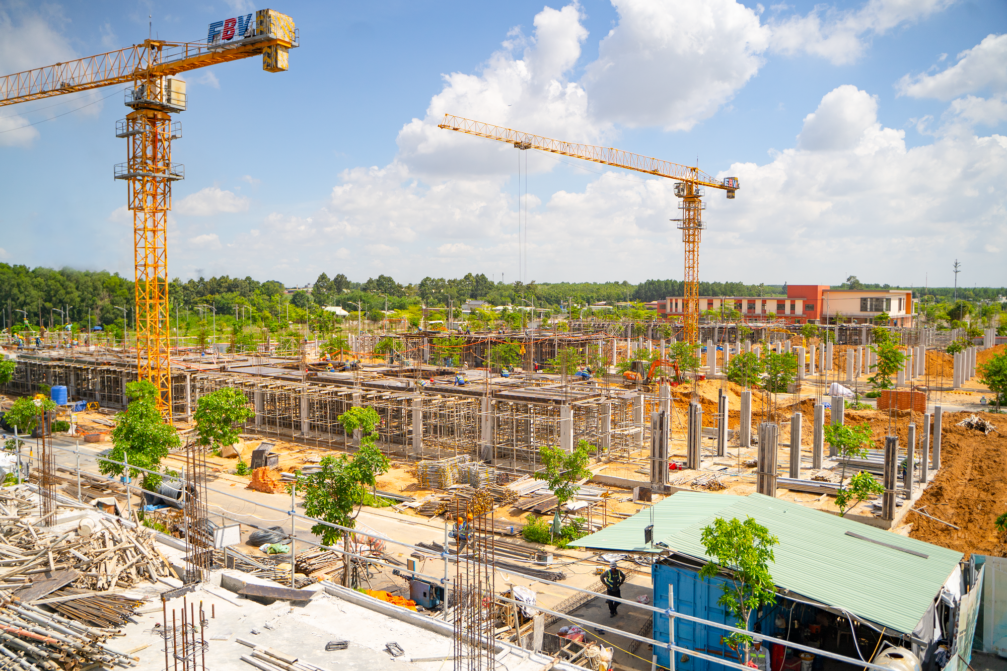 TIẾN ĐỘ THI CÔNG GEM SKY WORLD THÁNG 06.2024